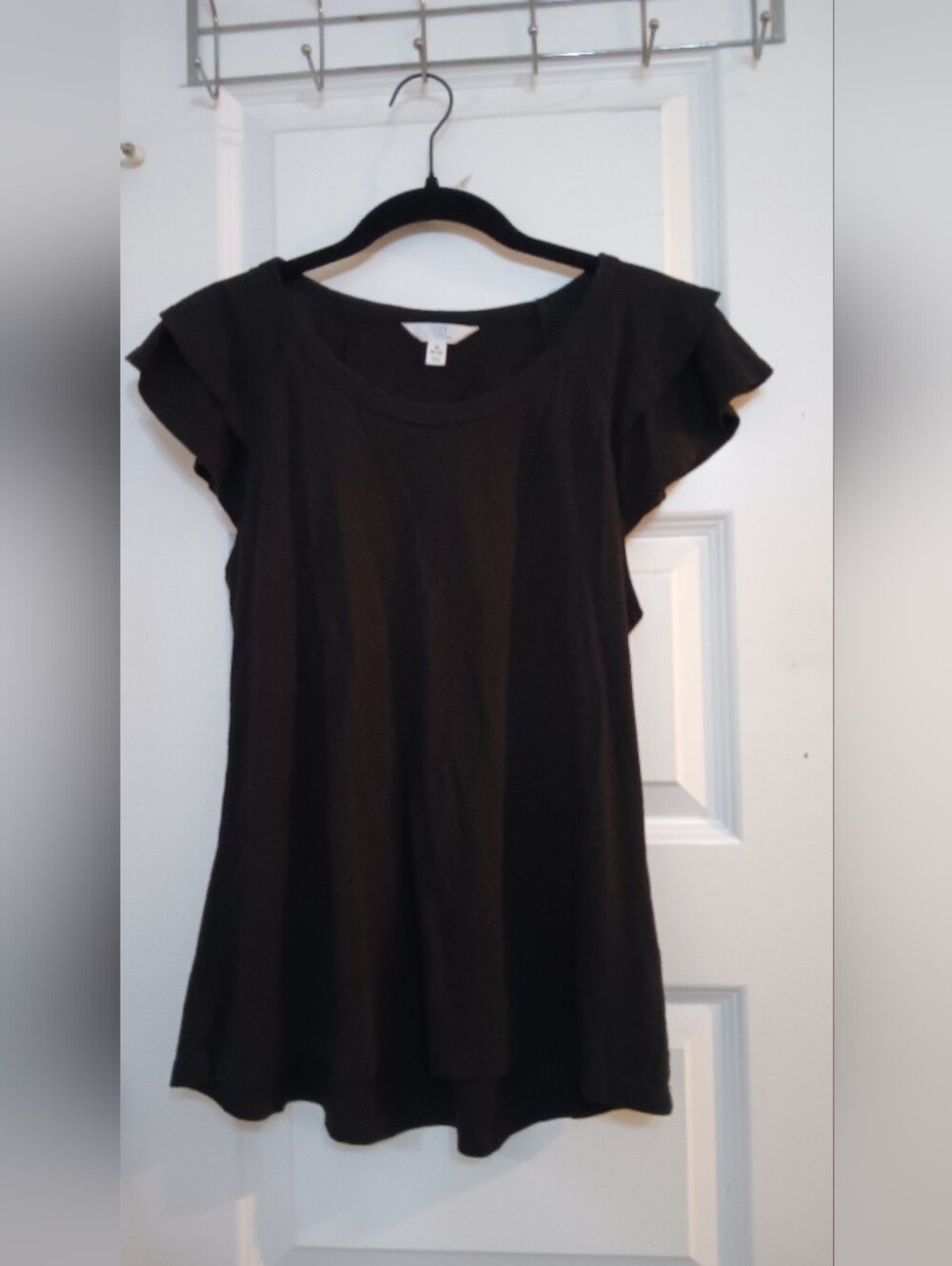 Time and Tru Black Flutter Sleeve Tunic Top